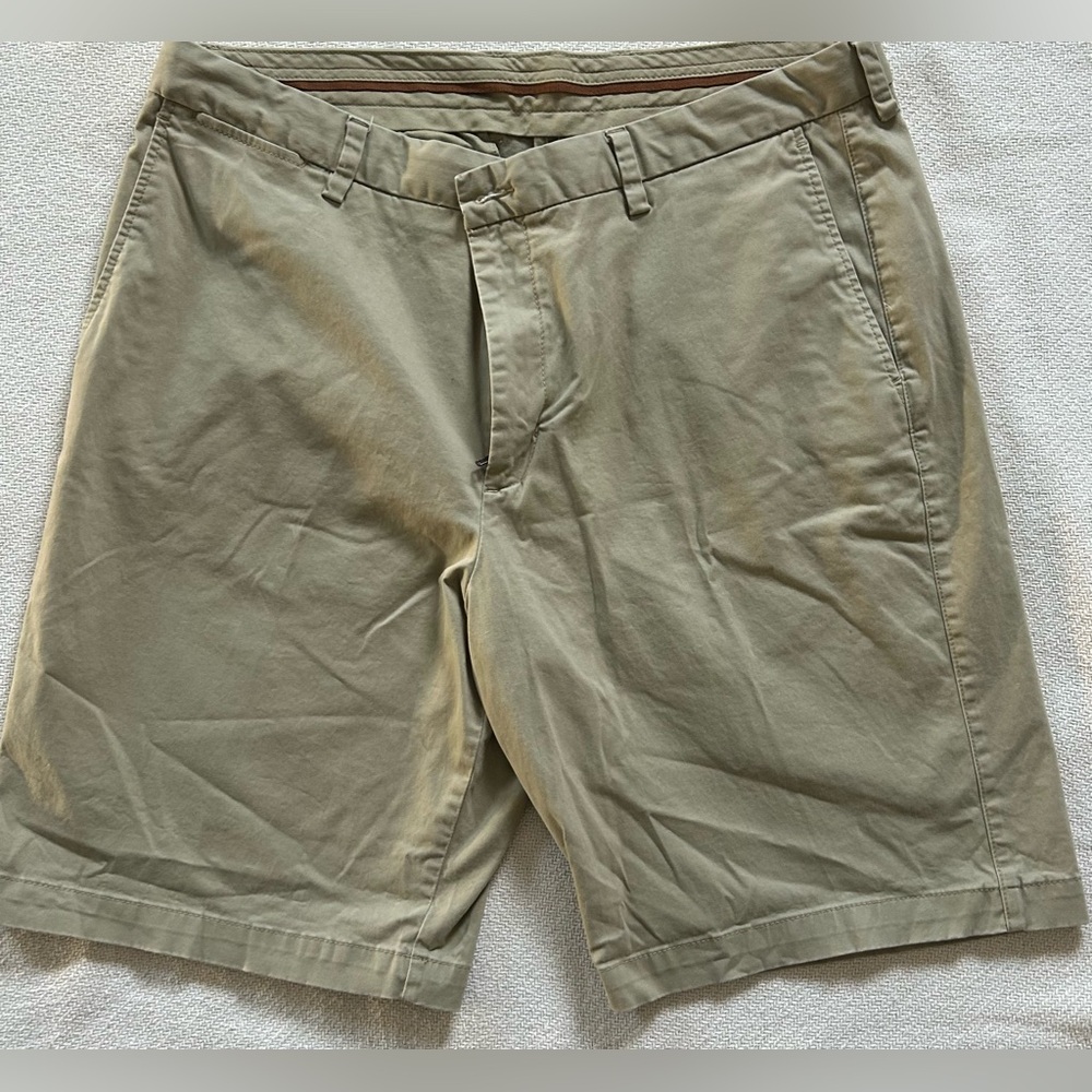 Tommy Bahama Boracay Khaki Chino Shorts Men's Size 38 Front Casual Golf Shorts
